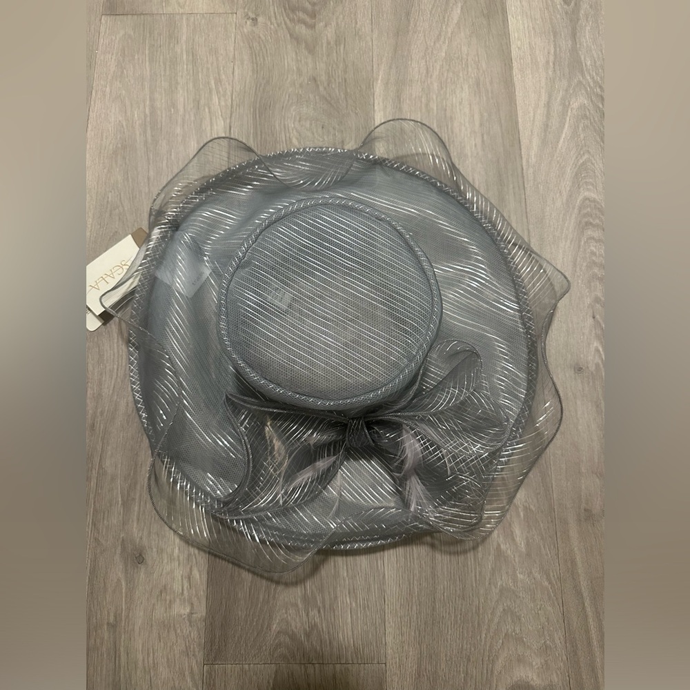 Scala  hats new one size no tags